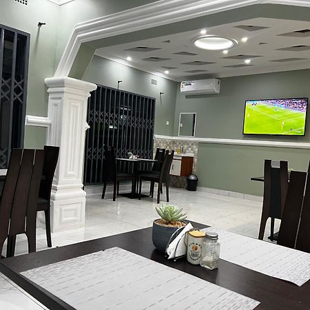 Newday Lodge Apartments ルサカ エクステリア 写真