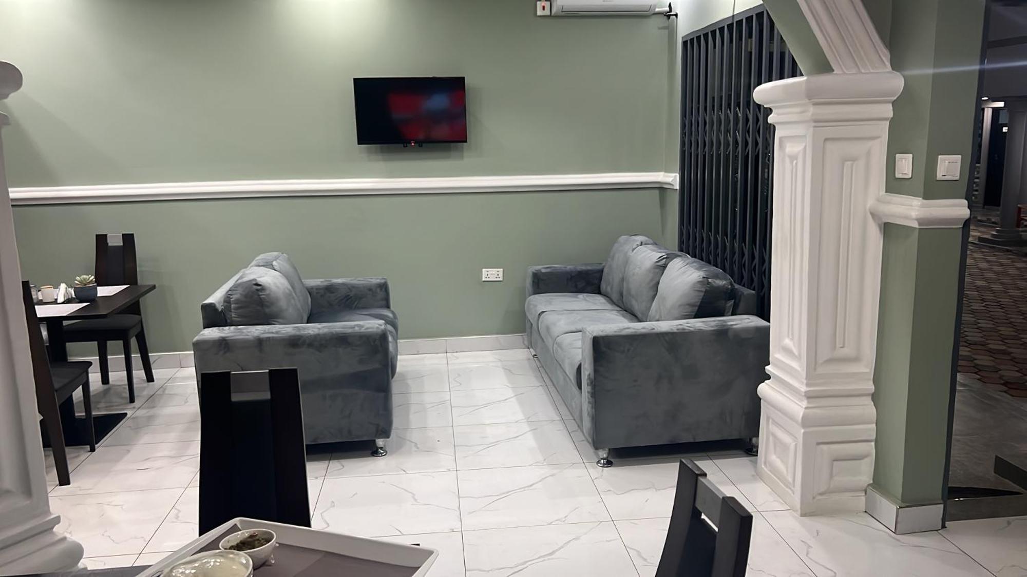 Newday Lodge Apartments ルサカ エクステリア 写真